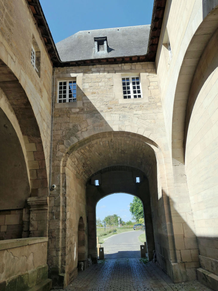 Sous la porte de France - Marsal