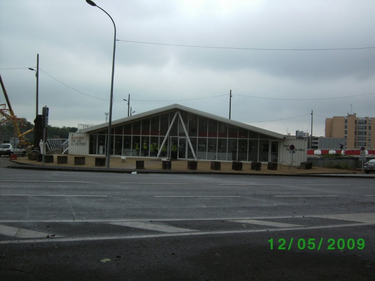 Hall d'accueil pour visiter le chantier - Metz