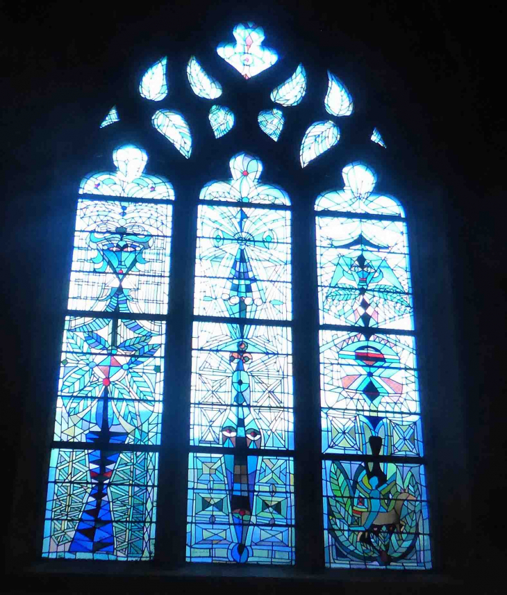 Quartier Outre Seille : église Saint Maximin vitraux de Jean Cocteau - Metz