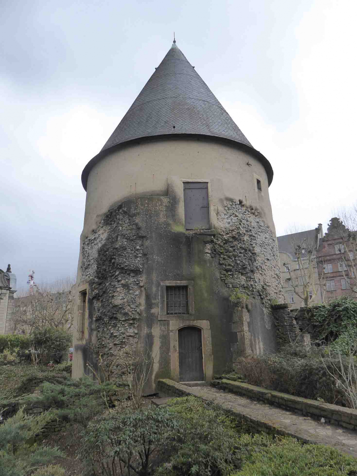 La Tour Camoufle - Metz