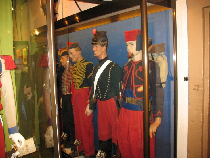 Dans musee: Militaires  de garnison - Phalsbourg