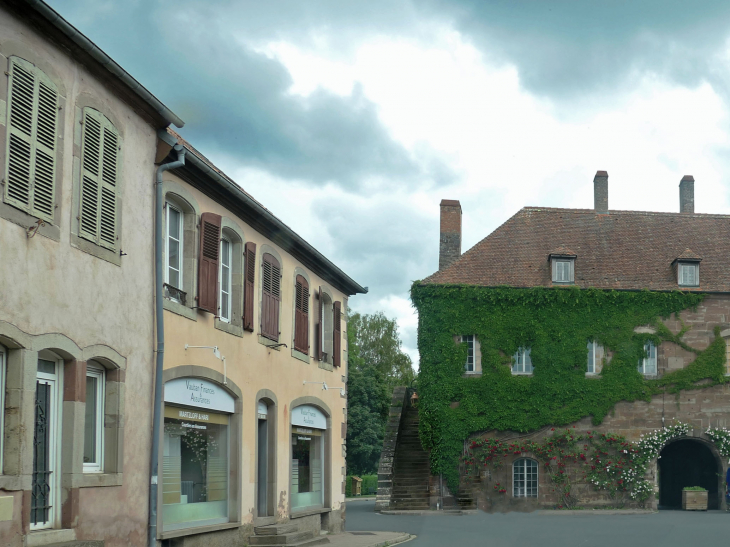 Vers une porte de la ville - Phalsbourg