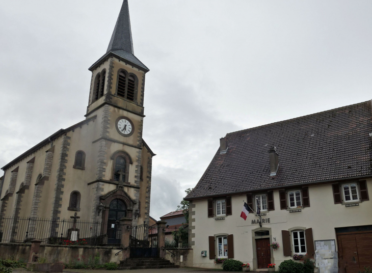 L'église et la mairie - Postroff