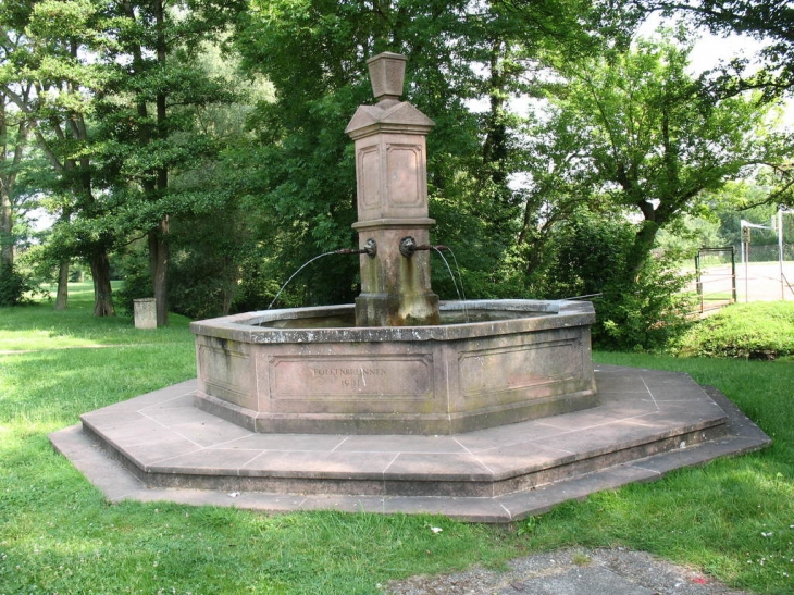 Fontaine - Puttelange-aux-Lacs