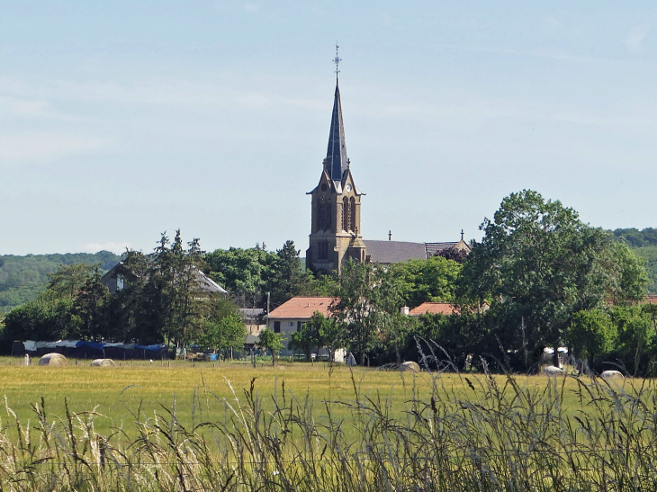 Vue sur le village et l'église - Saint-Médard