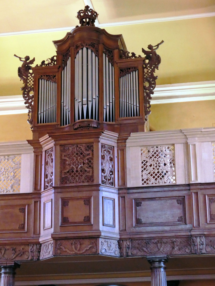 Dans l'église Saint Quirin : unique orgue baroque de Silbermann - Saint-Quirin