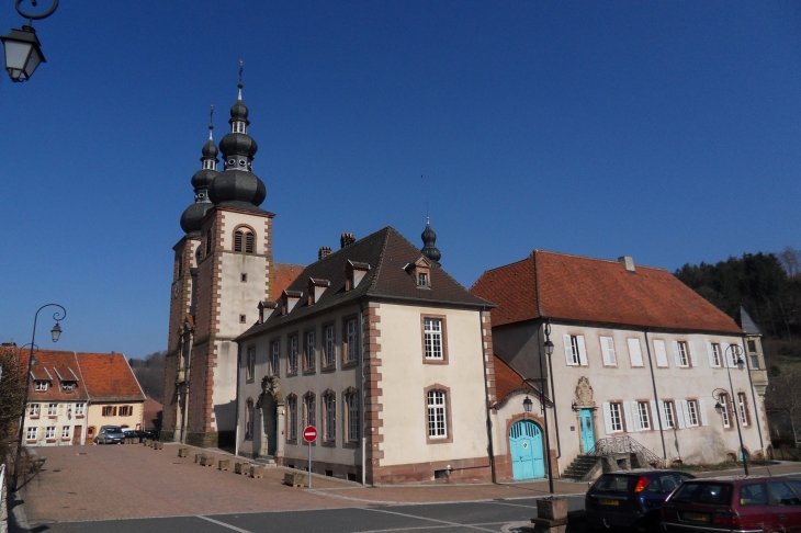 Place de l'Eglise - Saint-Quirin