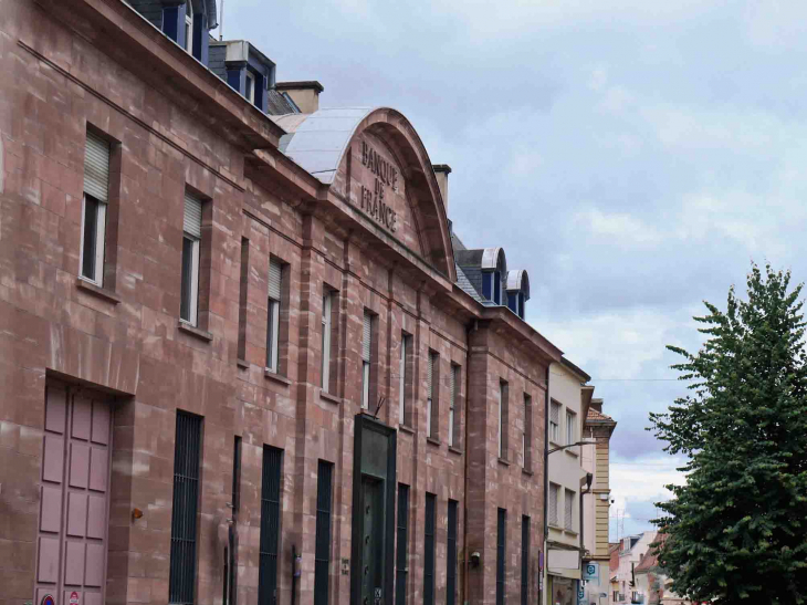 Rue Poincaré : bâtiment de la Banque de France - Sarreguemines