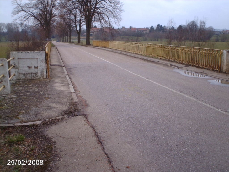 Pont à restaurer - Sillegny