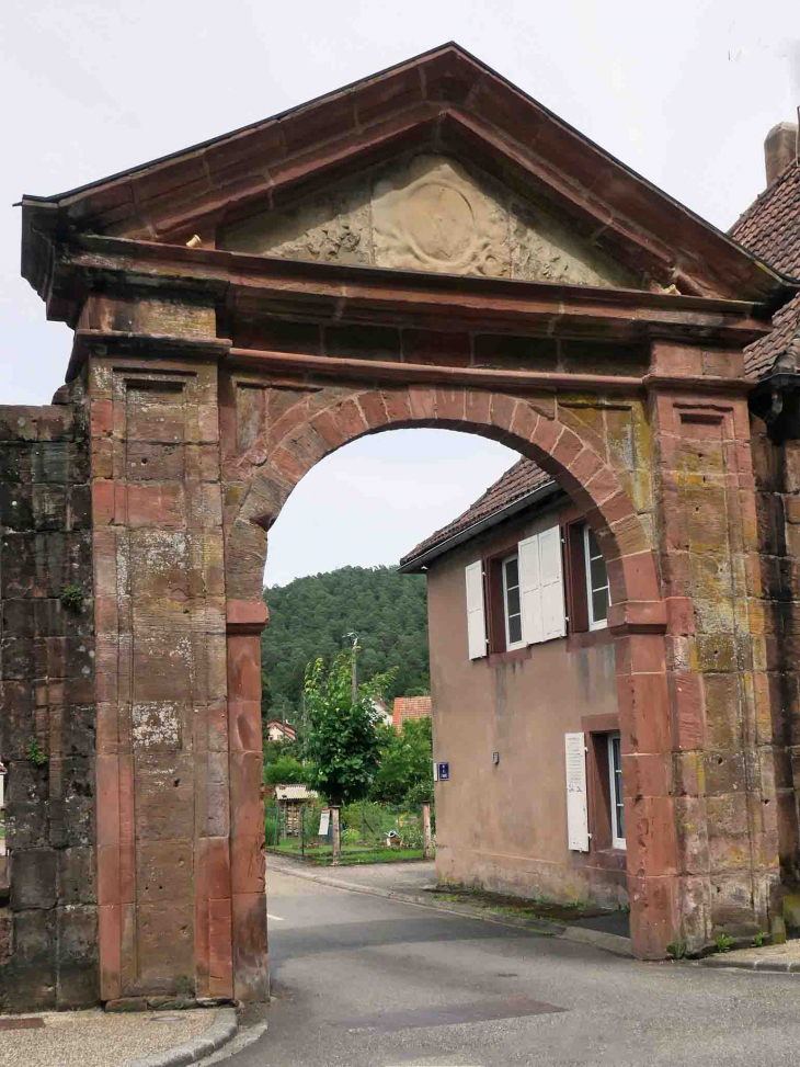 Le portail de l'abbaye - Sturzelbronn