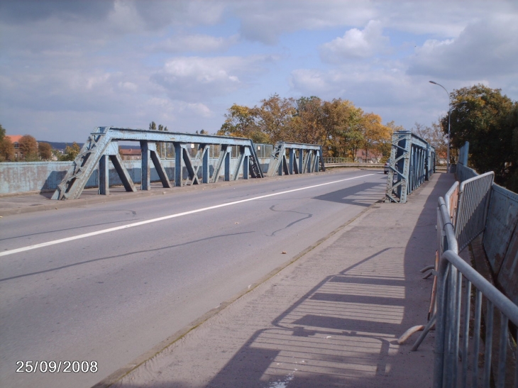 Pont sur voie férrée - Uckange