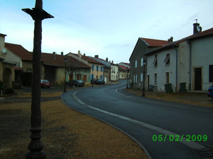 Une rue - Vigy