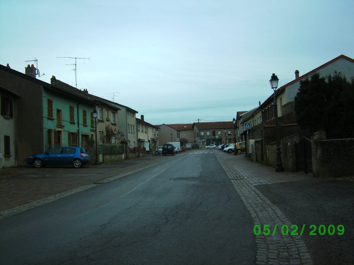 Une rue - Vigy