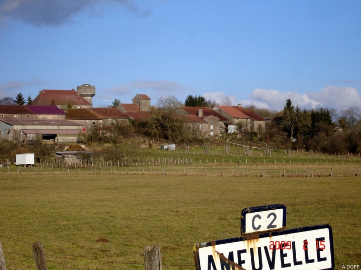 Ameuvelle Vue du village