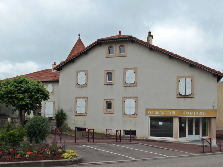 Maison dans la ville - Bulgnéville