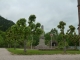 Photo suivante de Celles-sur-Plaine le monument aux morts et la grotte près de l'église
