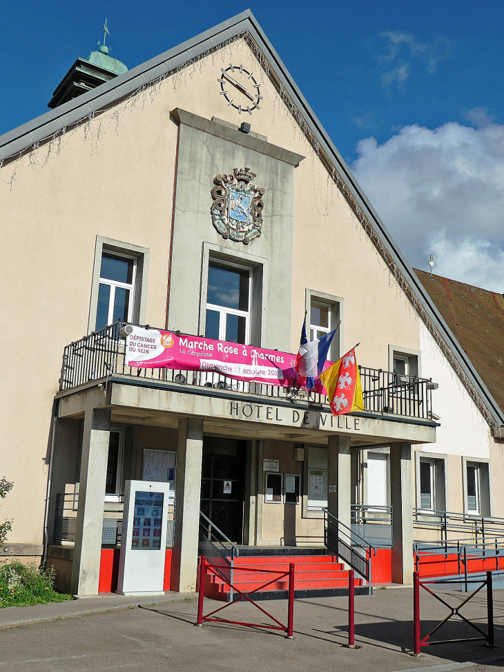 L'hôtel de ville - Charmes