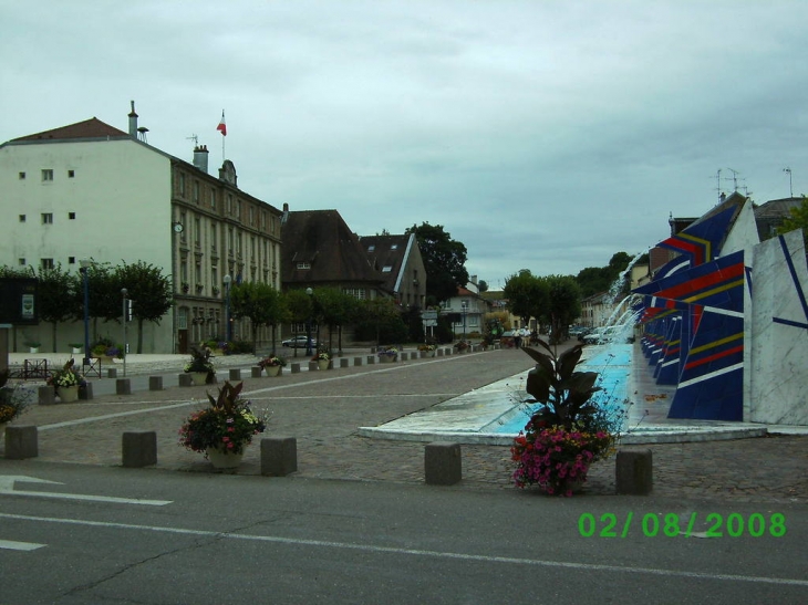 Avenue Gaston Thomson - Contrexéville