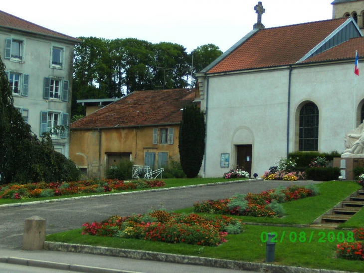 Quartier prés de l'église - Contrexéville