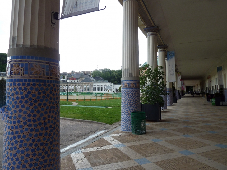 La galerie du centre thermal - Contrexéville