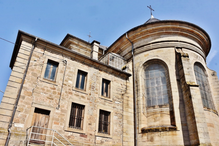   /église Sainte-Madeleine - Darney