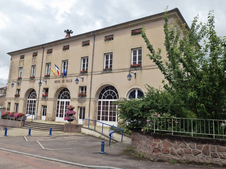 L'hôtel de ville - Dompaire