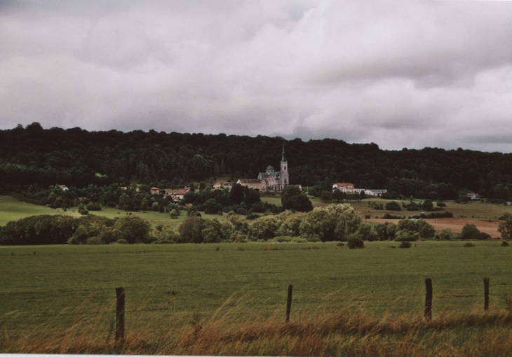 Basilique du bois-chenu - Domrémy-la-Pucelle