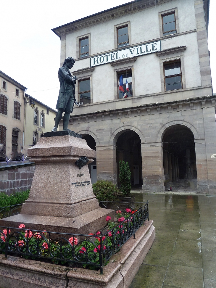 L'hôtel de ville - Fontenoy-le-Château