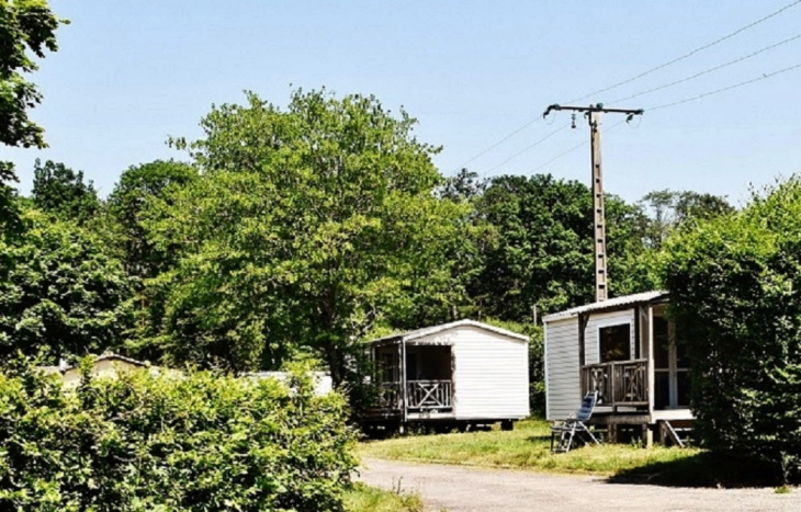 Le camping - Fontenoy-le-Château