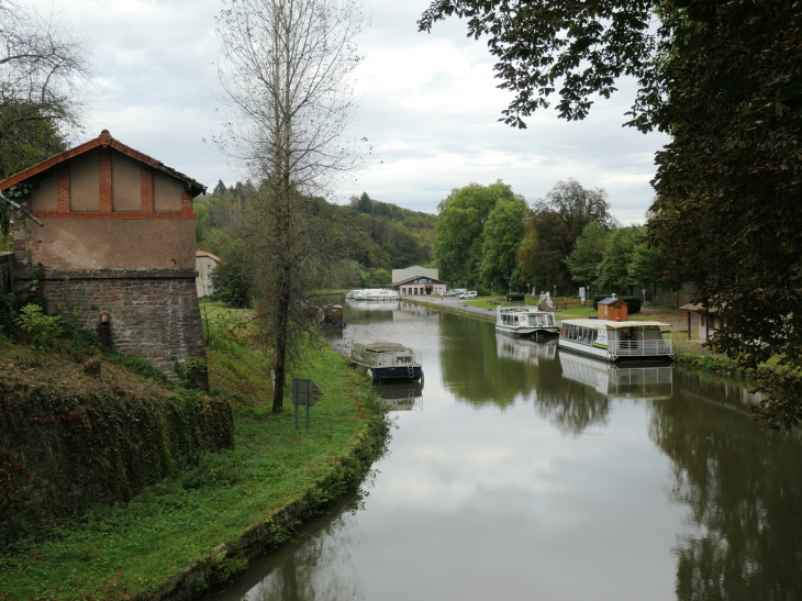 Le canal - Fontenoy-le-Château