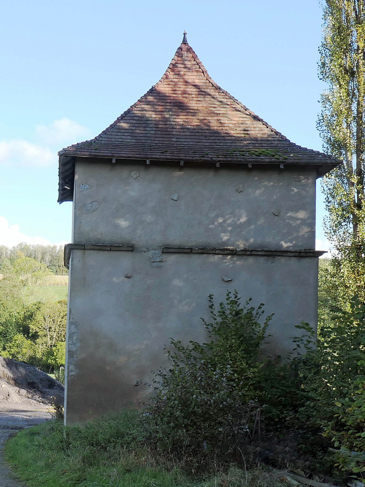 Le pigeonnier du relais de chasse  duc Duc de Lorraine Stanislas Leszzzinski - Frizon