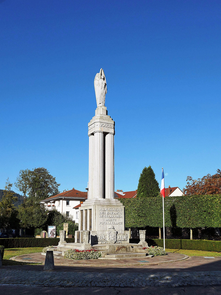 Le monument aux morts - Gérardmer