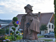 Sculpture de grés rose des Vosges - Le pèlerin