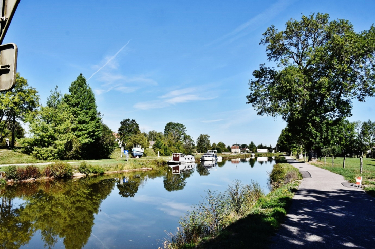 Canal de L'Est - Girancourt