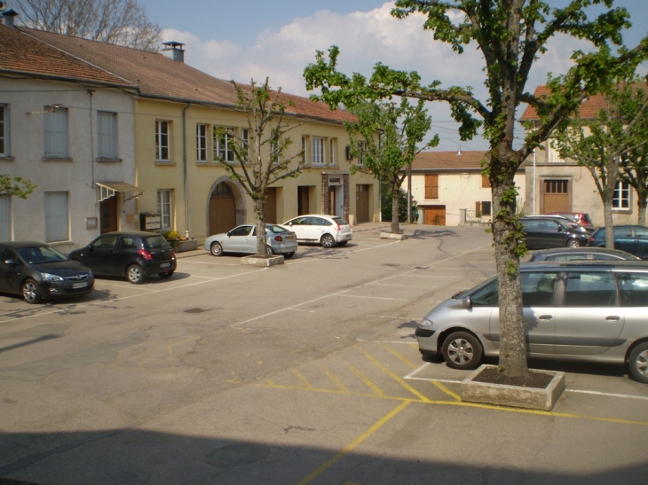 Place de la mairie - Hadol