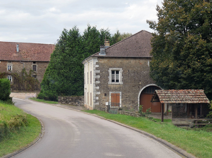 Dans le village - Hautmougey