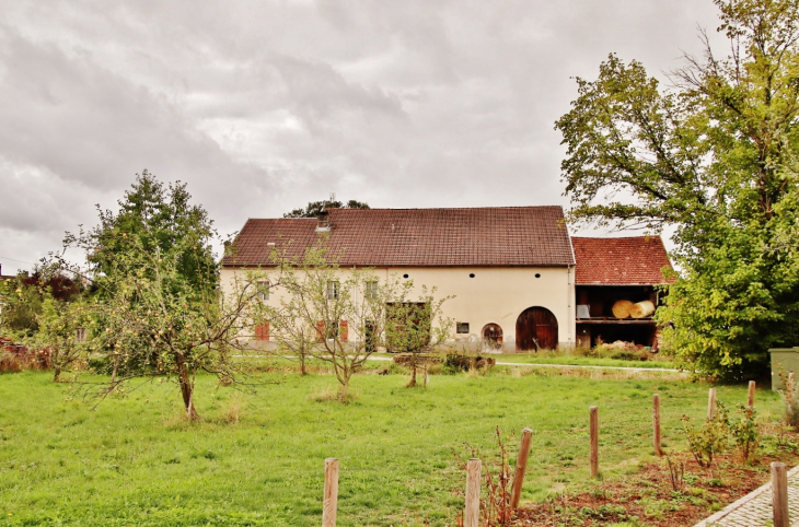 La Commune - Housseras