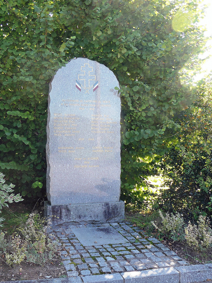 Monument aux morts - Laveline-du-Houx