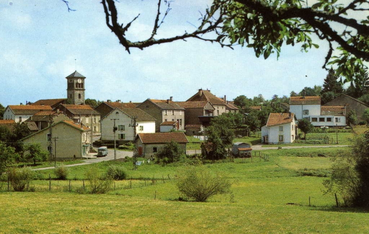 Le Clerjus - place de la fête