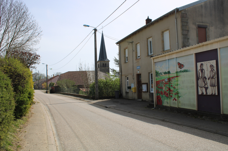 Les vallois la mairie , et l'école