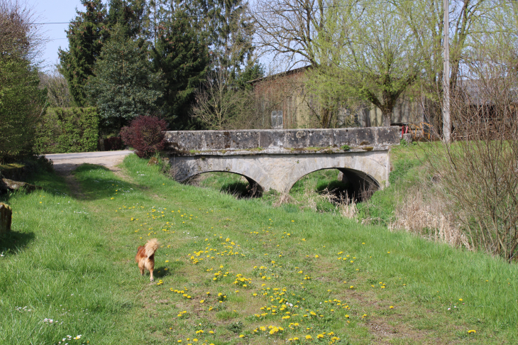 Le pont  - Les Vallois