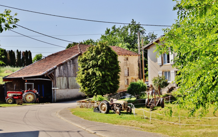 La Commune - Les Vallois