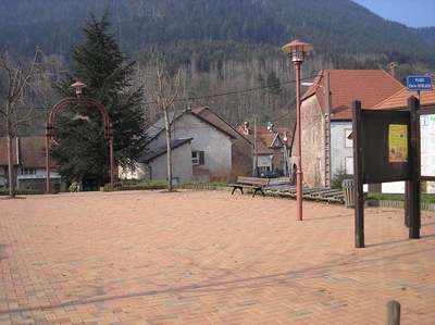 Place de la mairie - Luvigny