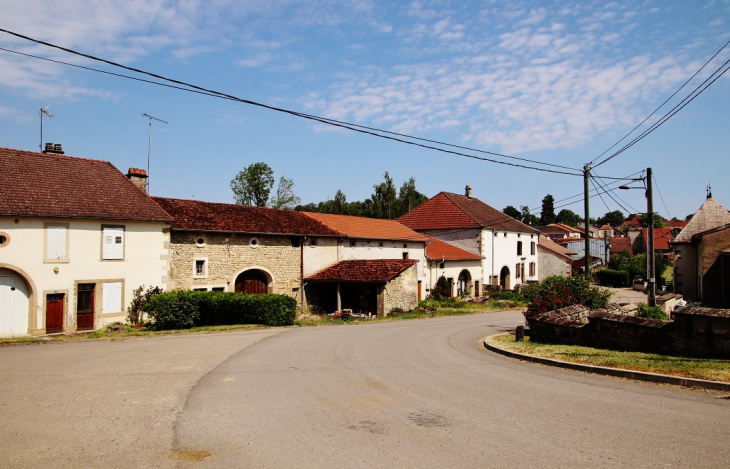 La Commune - Martinvelle