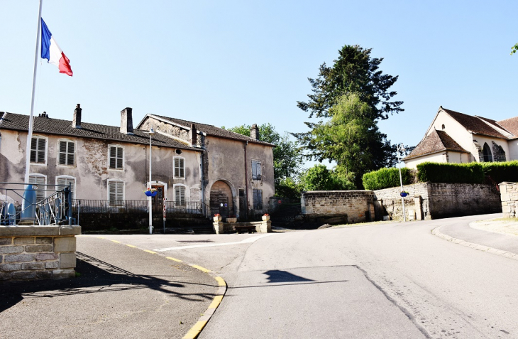 La Commune - Monthureux-sur-Saône