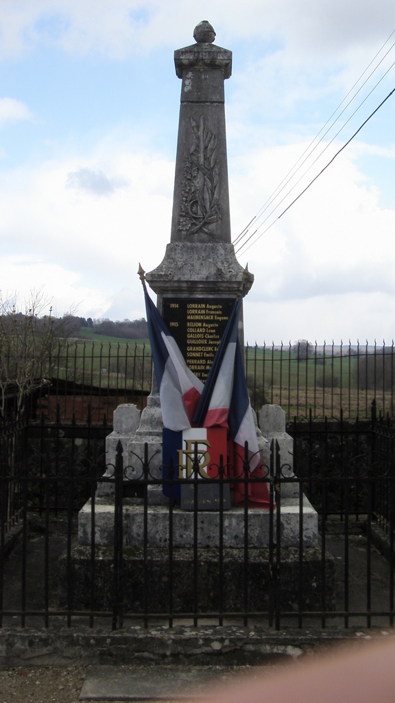 Le monument (rue principale) - Morizécourt