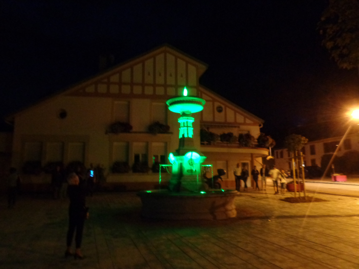 Deplacement de la  fontaine devant la Mairie - Plainfaing