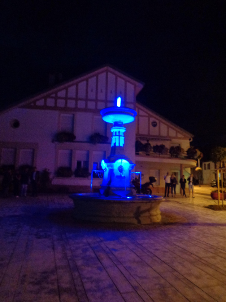 Deplacement de la  fontaine devant la Mairie - Plainfaing