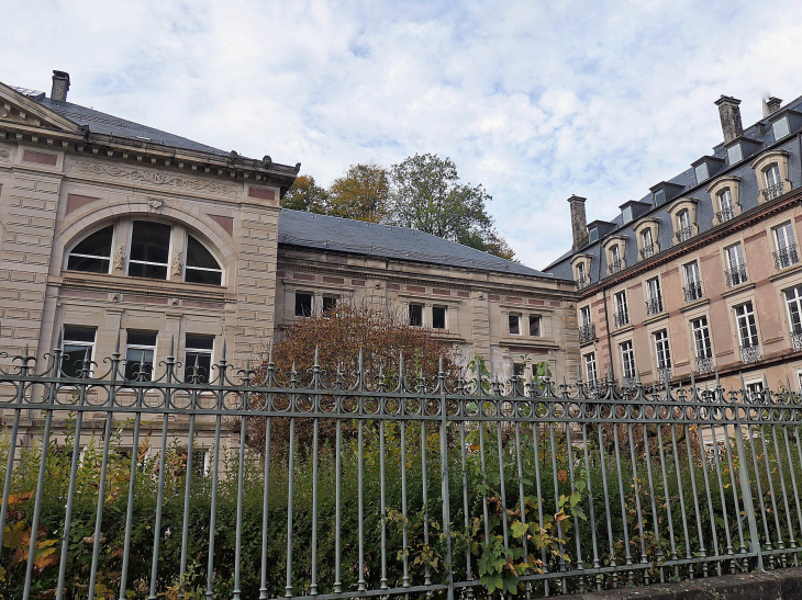 Les Thermes et le Grand Hôtel - Plombières-les-Bains