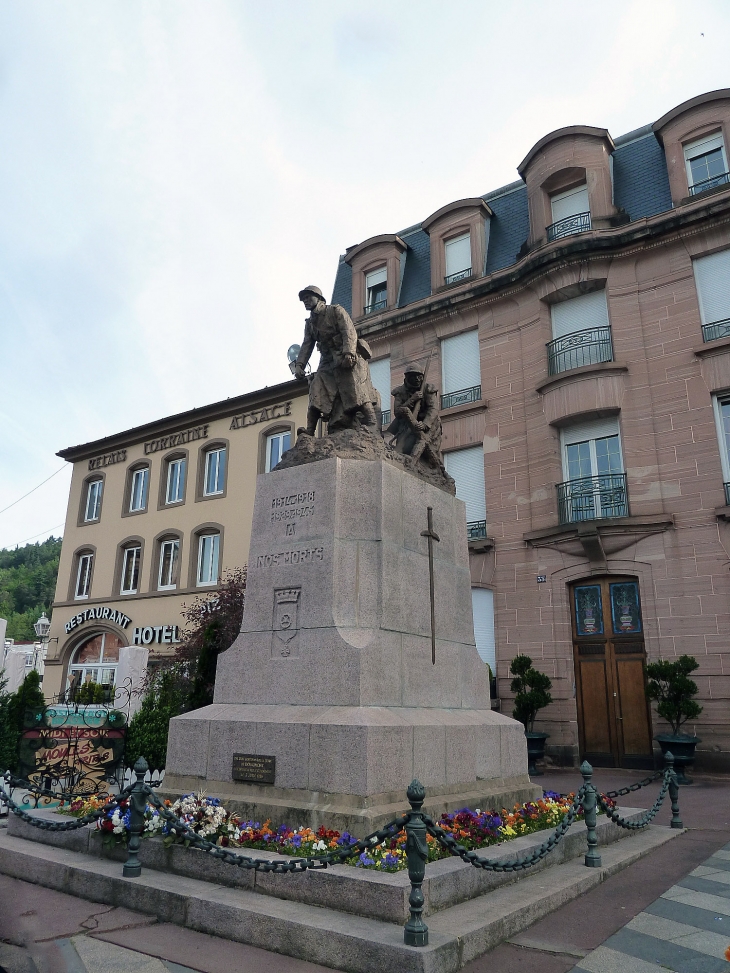 Le monument aux morts - Raon-l'Étape